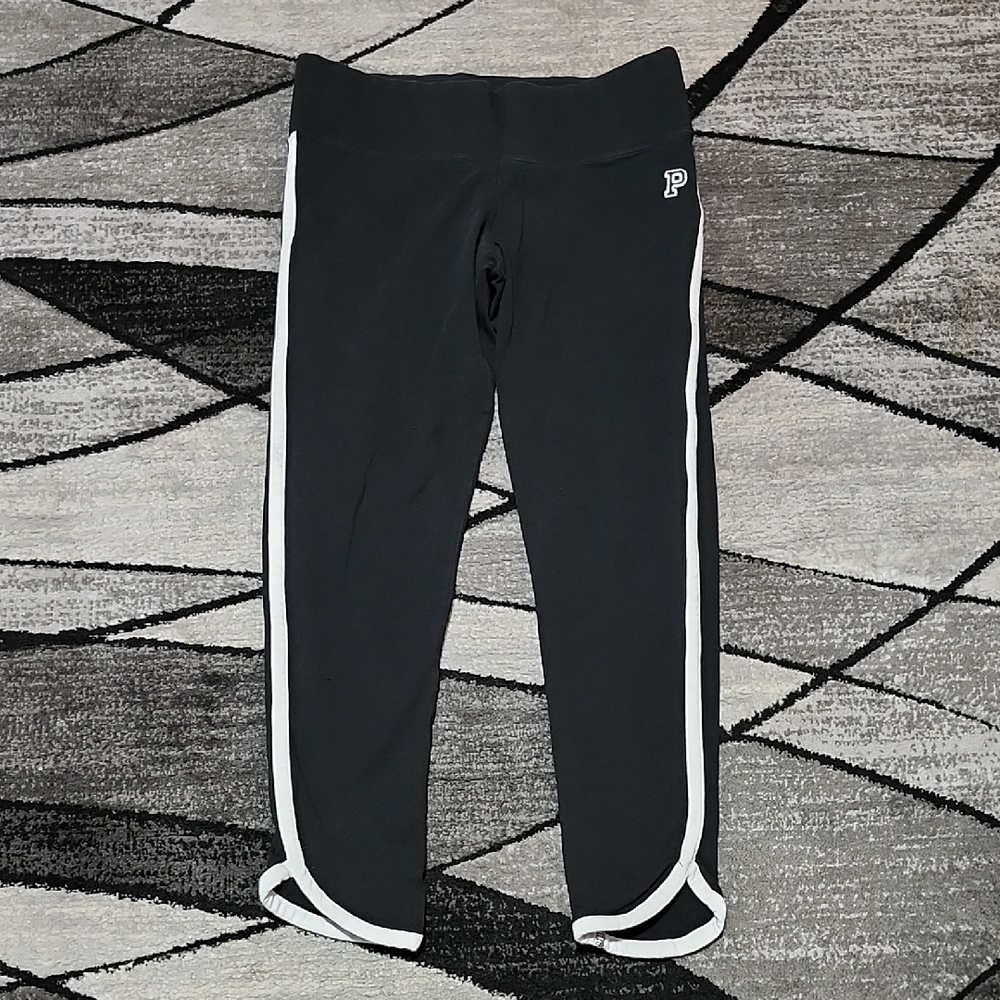 VS PINK 2019 PATCH LOGO BLACK & WHITE TRIM YOGA CROPPED LEGGINGS